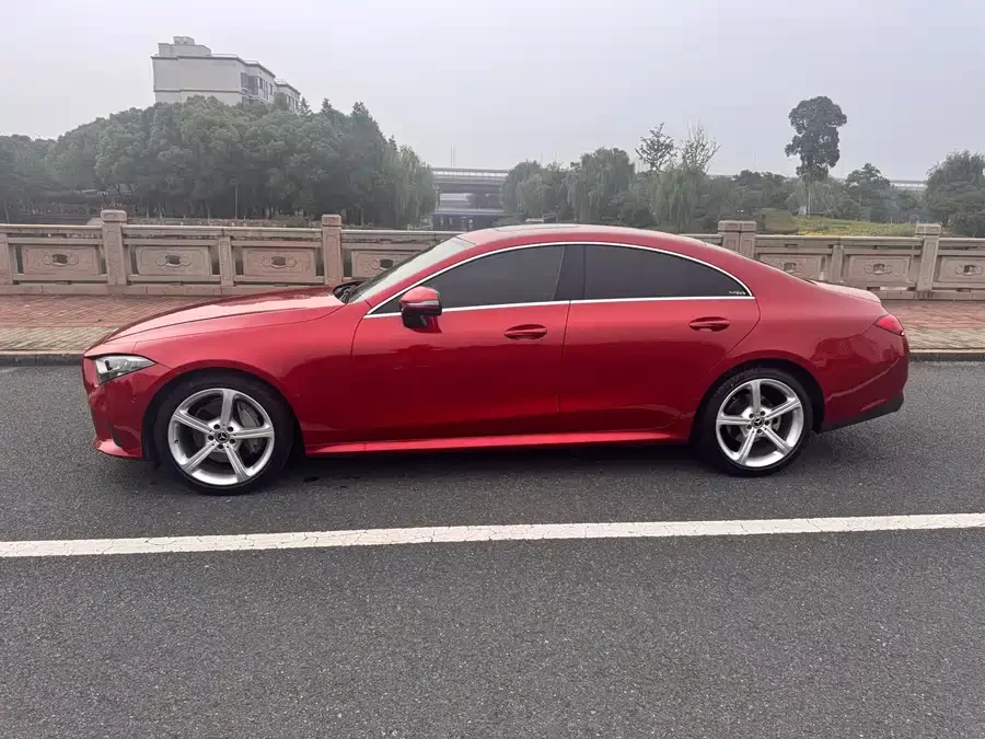 Mercedes Benz CLS