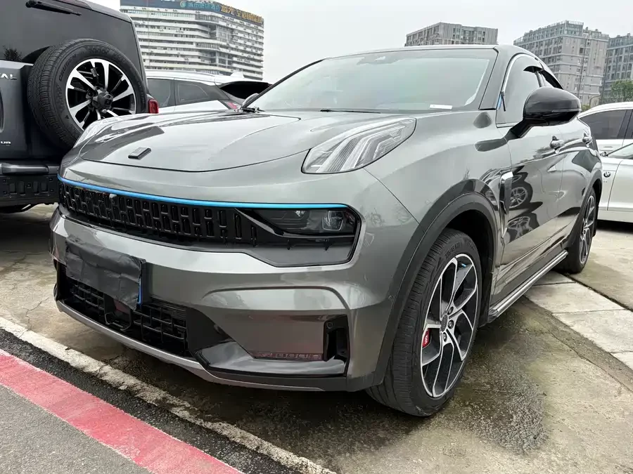 Lynk & Co 05