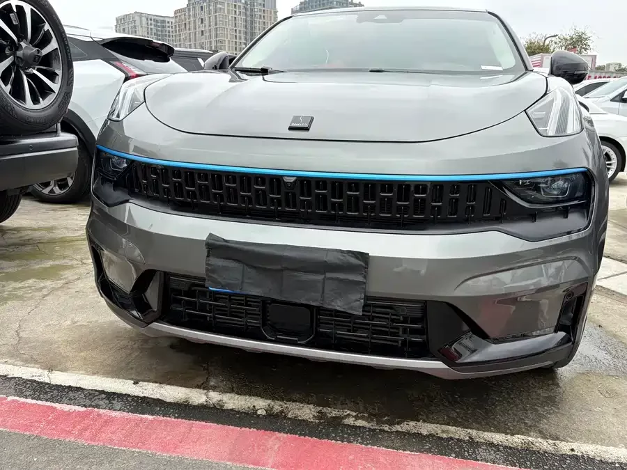 Lynk & Co 05