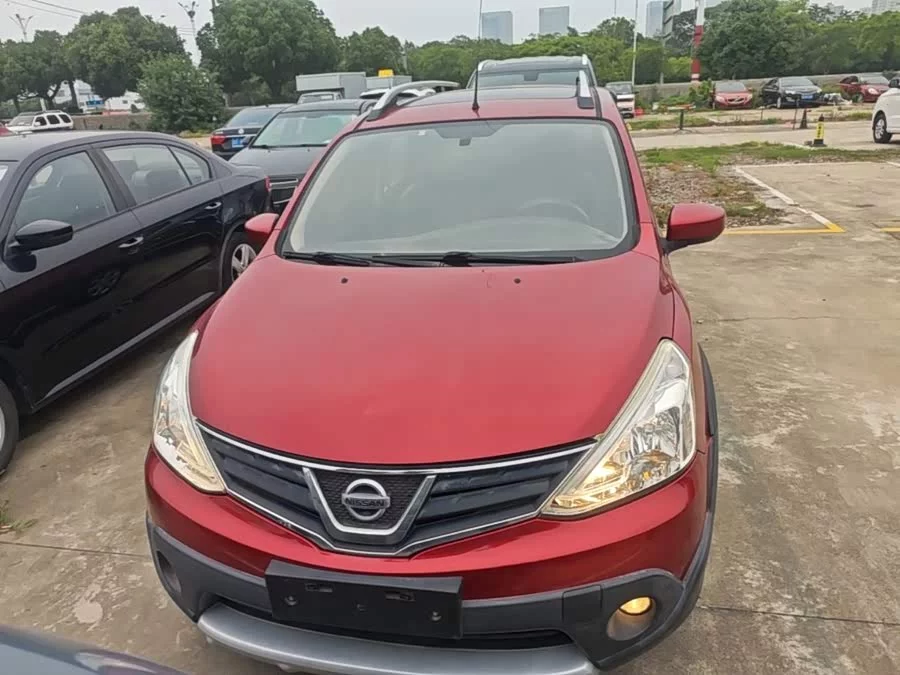 Nissan Livina