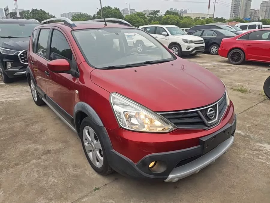 Nissan Livina