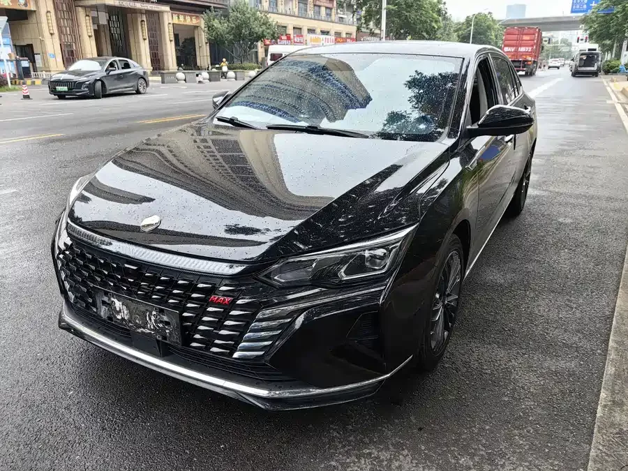 Dongfeng Yixuan MAX