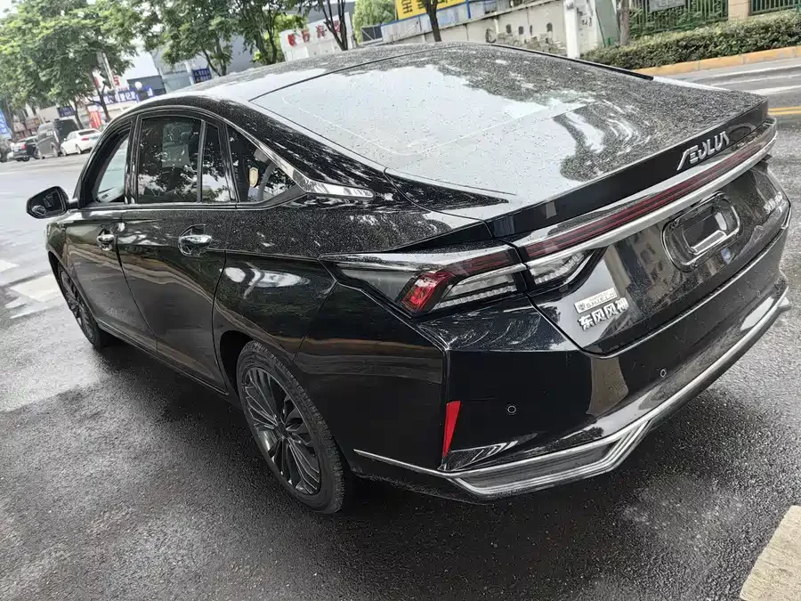 Dongfeng Yixuan MAX