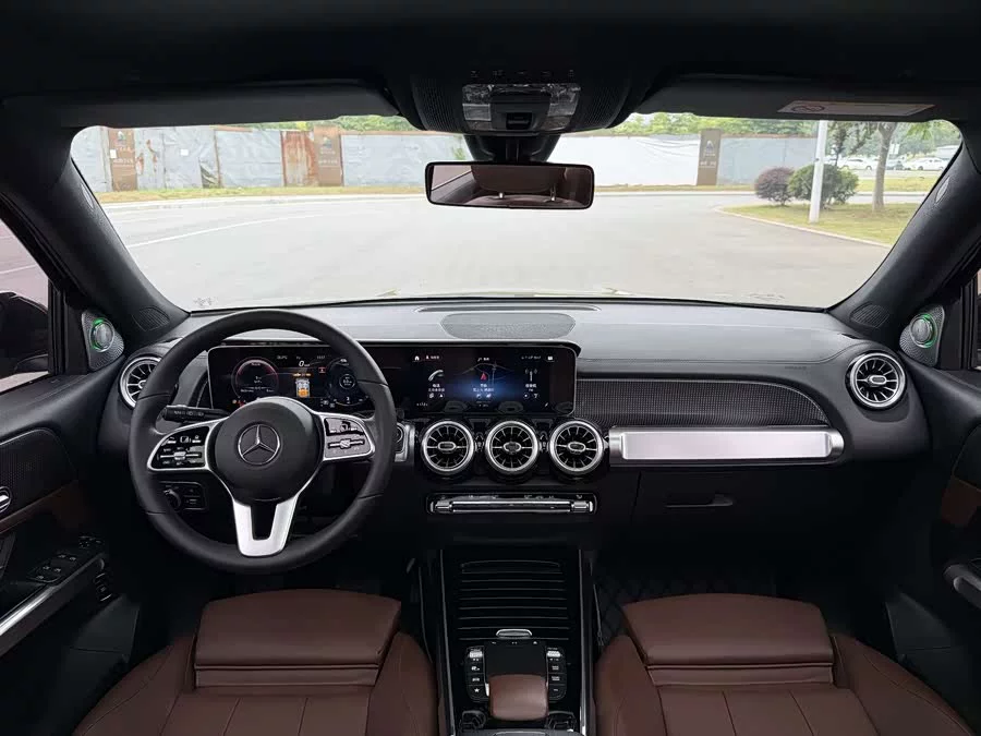 Mercedes Benz GLB
