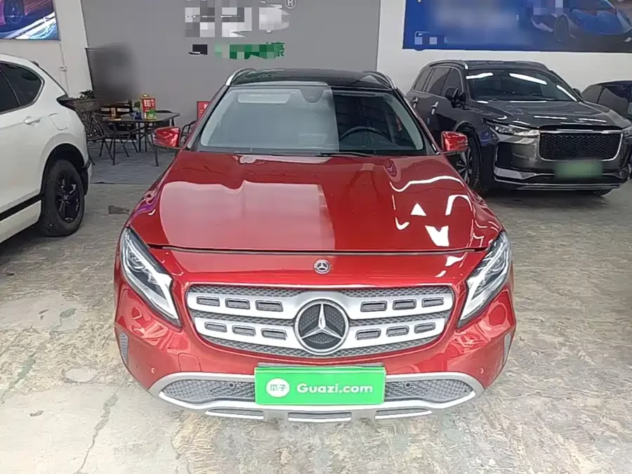 Mercedes Benz GLA
