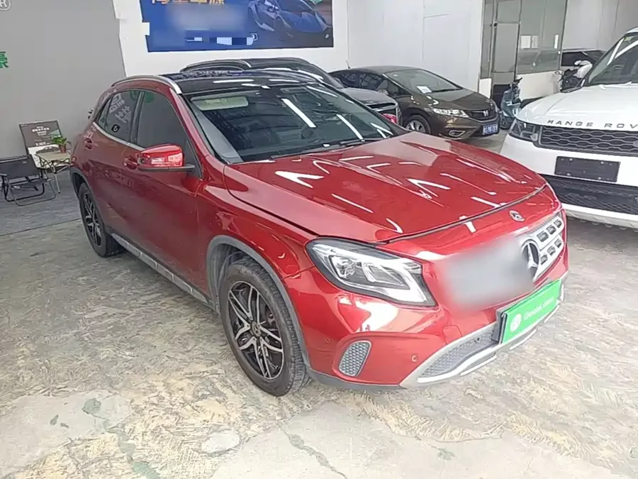 Mercedes Benz GLA