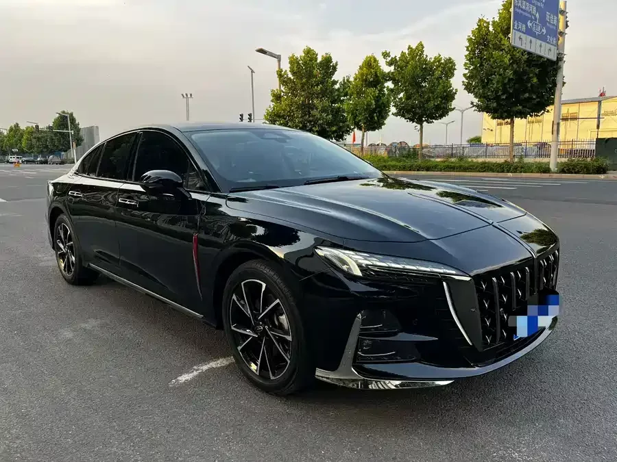 Hongqi H6