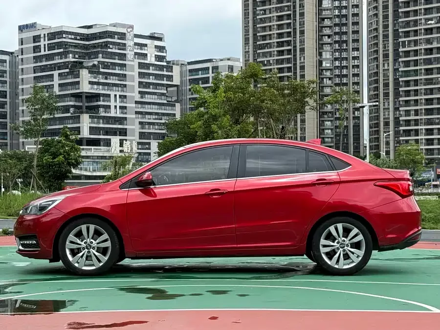 Chery Arrizo 5