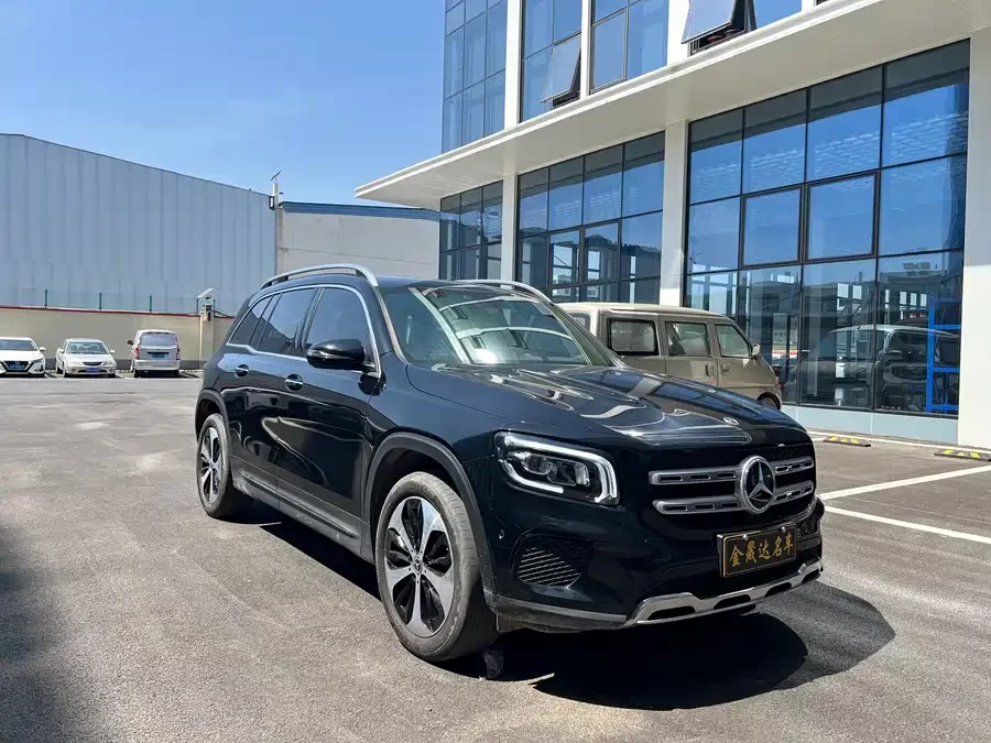 Mercedes Benz GLB