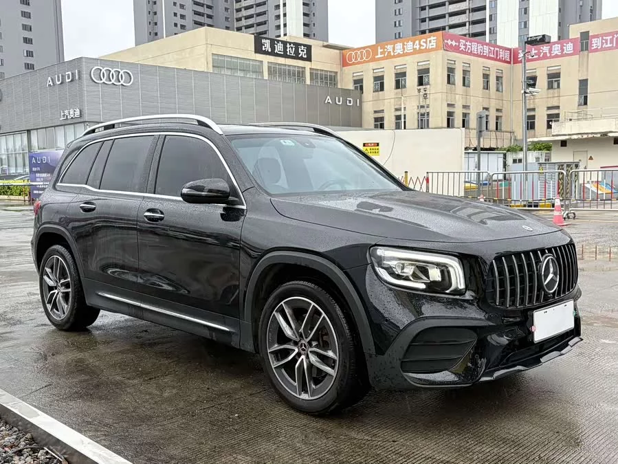 Mercedes Benz GLB