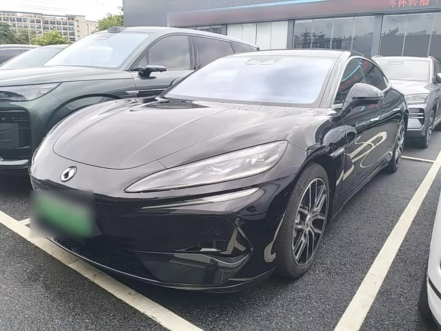 BYD Z9