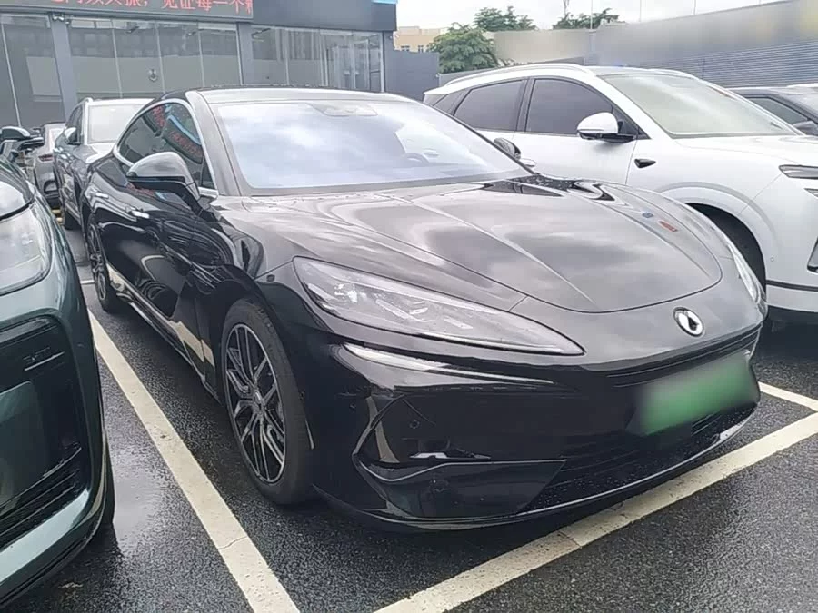 BYD Z9