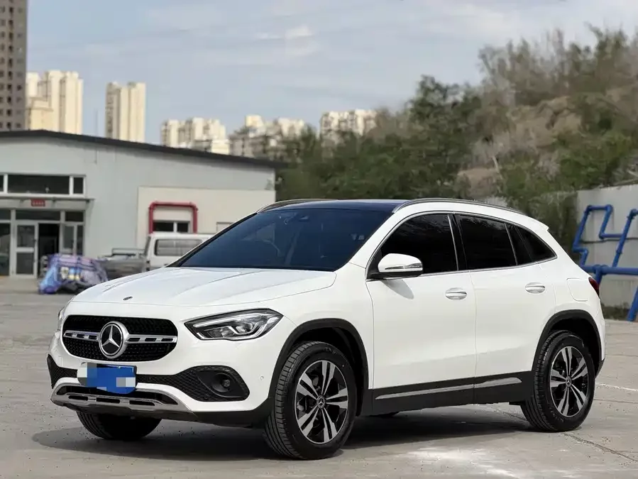 Mercedes Benz GLA