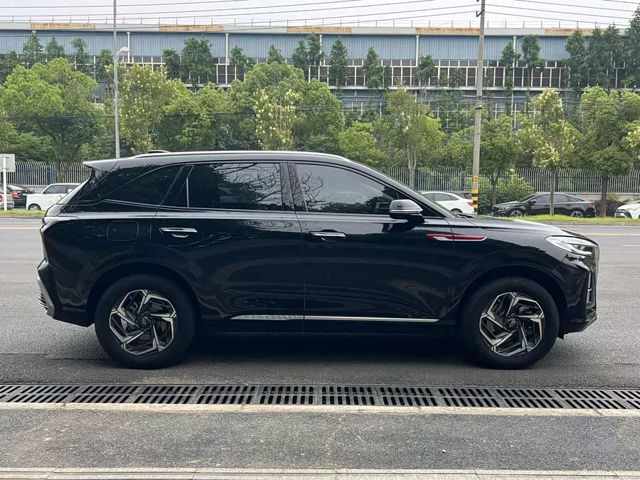 Hongqi HS3