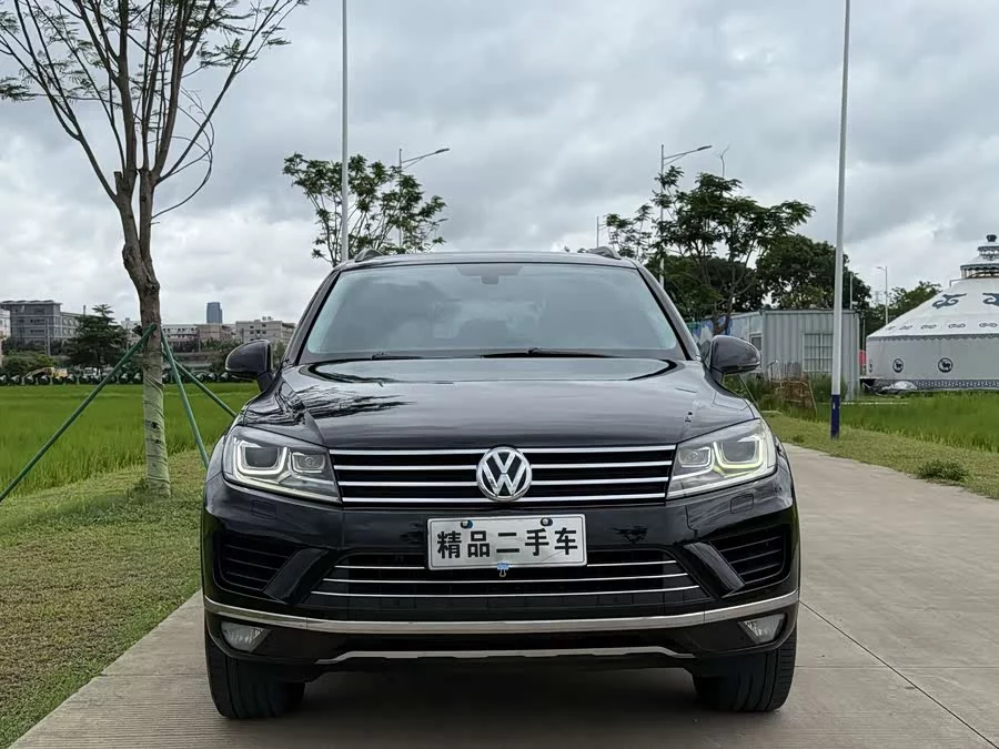 Volkswagen Touareg