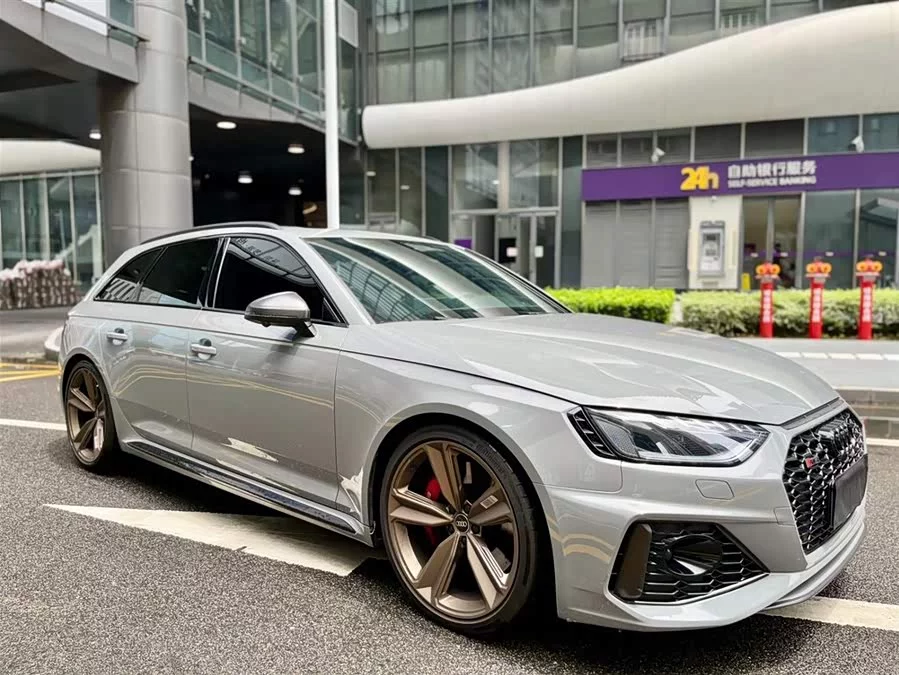 Audi RS 4