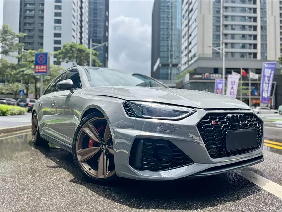 Audi RS 4