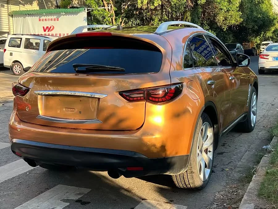 Infiniti FX