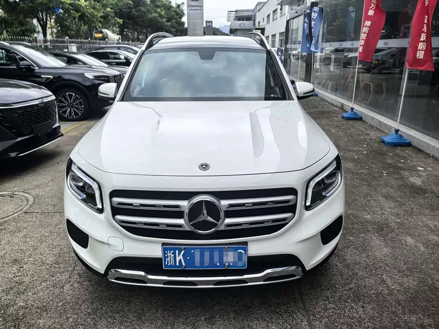 Mercedes Benz GLB