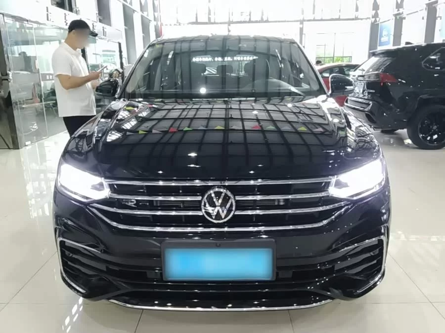 Volkswagen Tiguan L