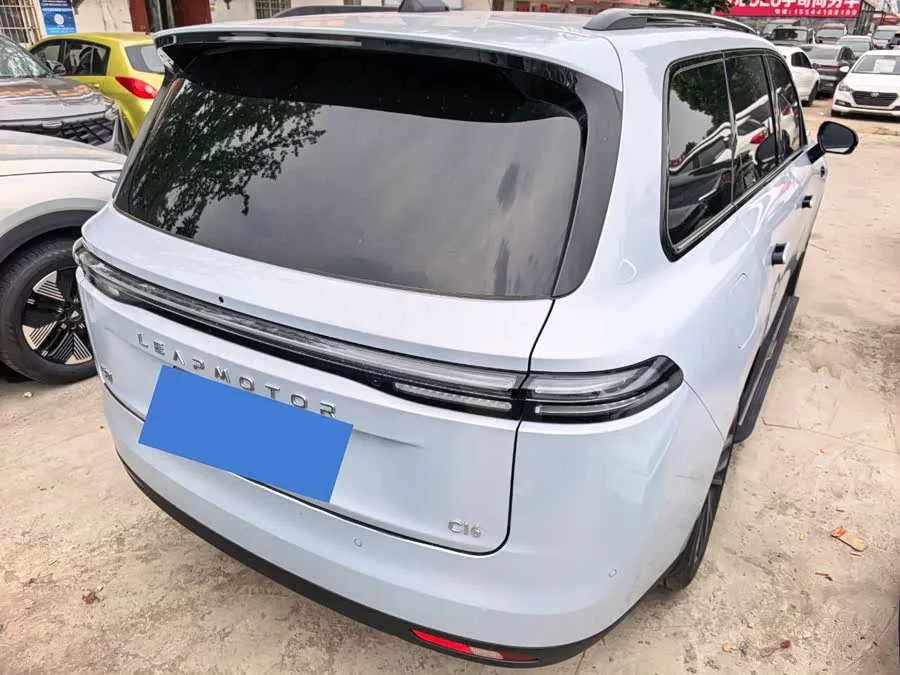 Leapmotor C16