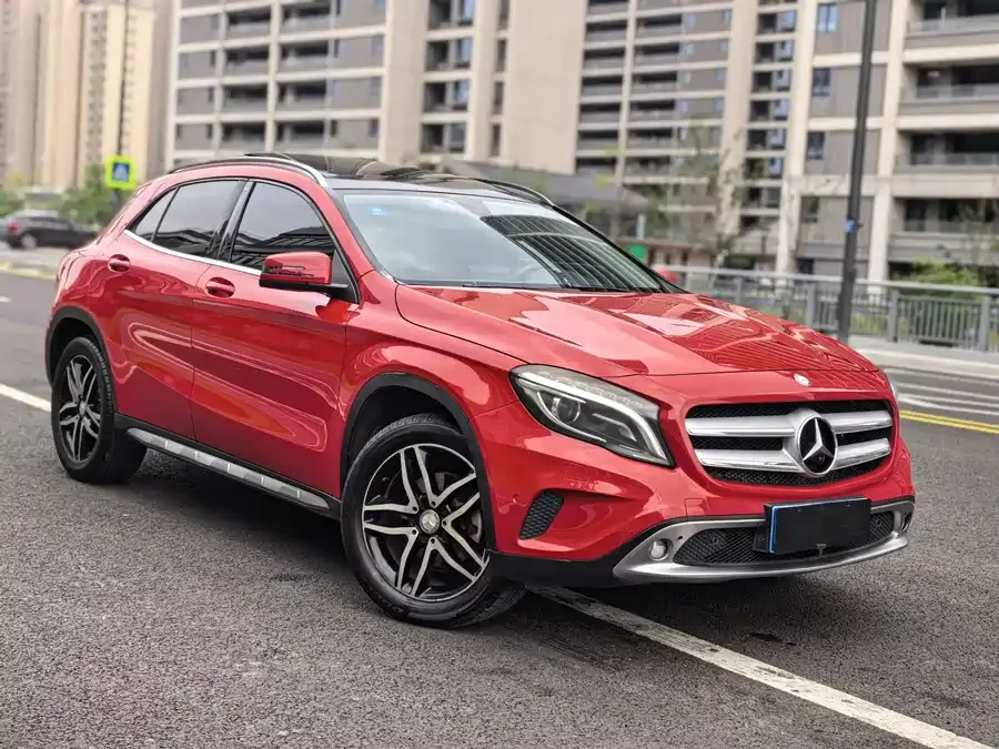 Mercedes Benz GLA