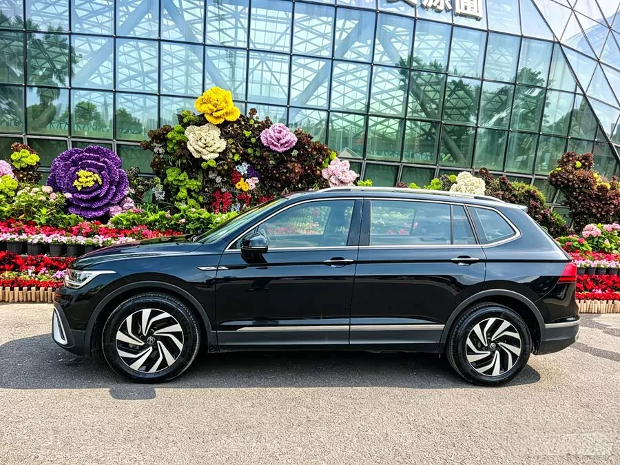 Volkswagen Tiguan L