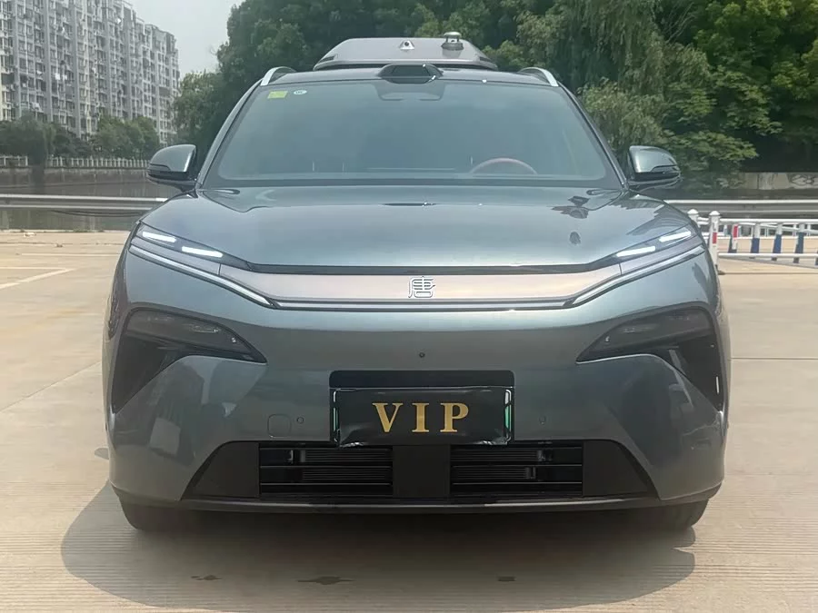 BYD Tang L