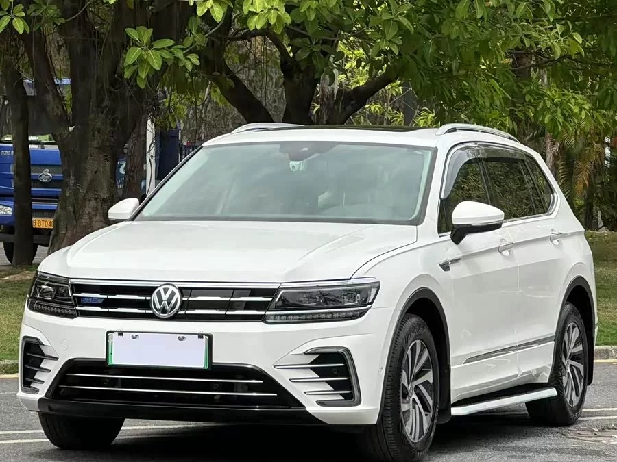 Volkswagen Tiguan L plug-in hybrid