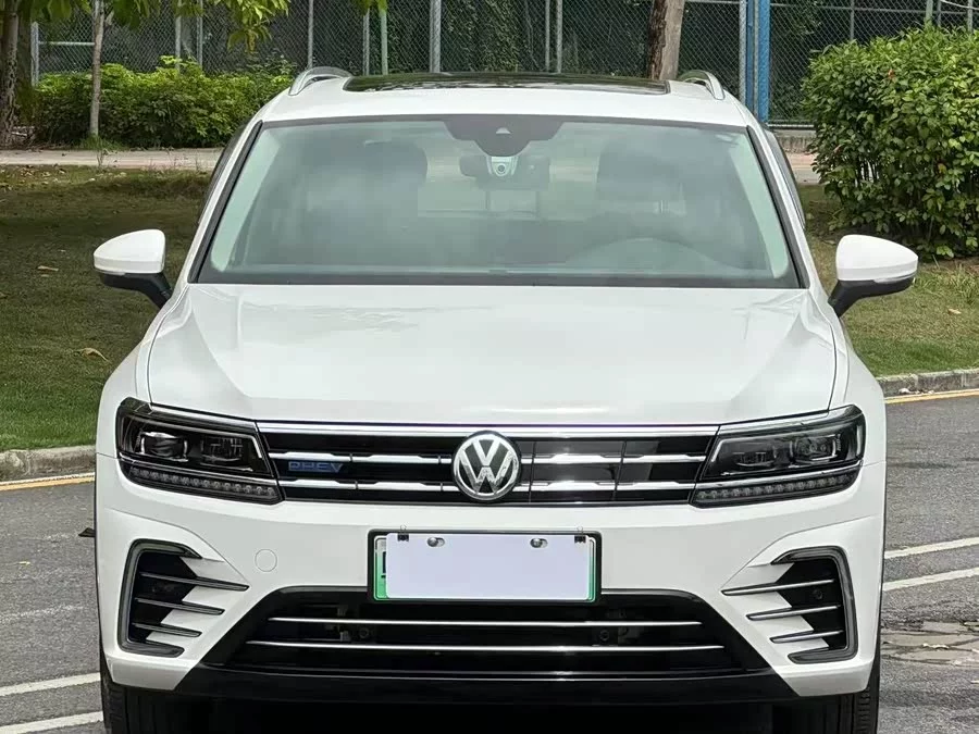 Volkswagen Tiguan L plug-in hybrid