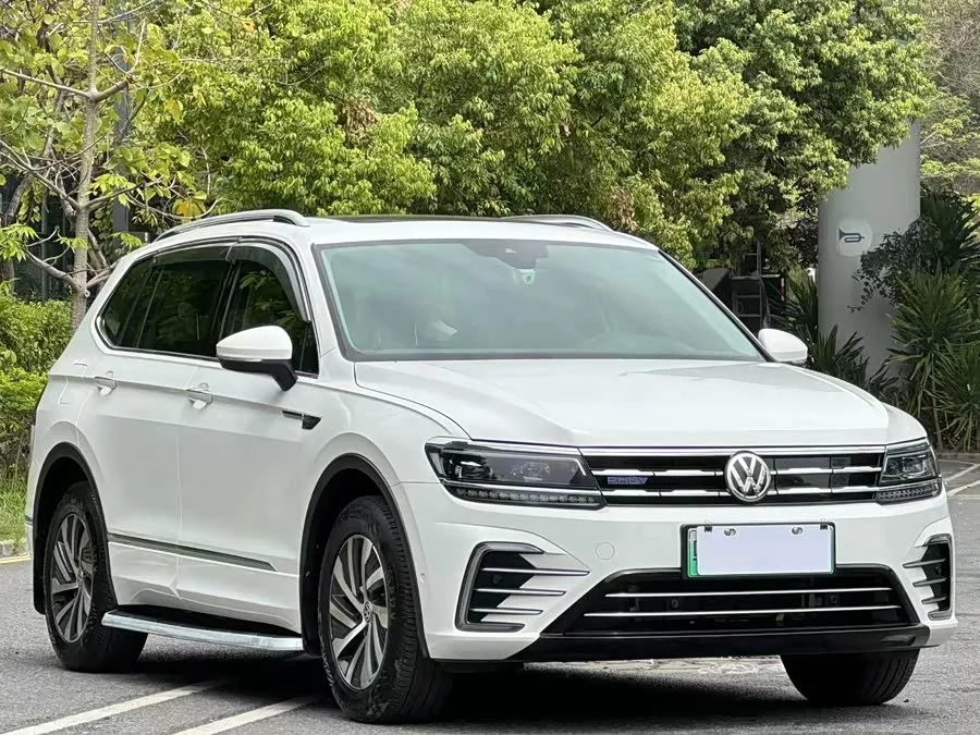 Volkswagen Tiguan L plug-in hybrid