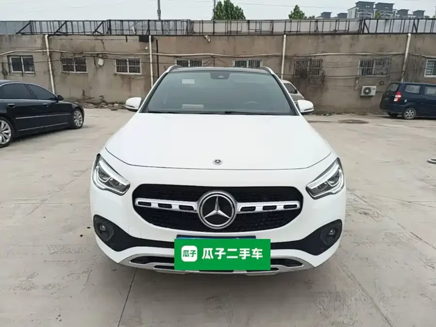 Mercedes Benz GLA