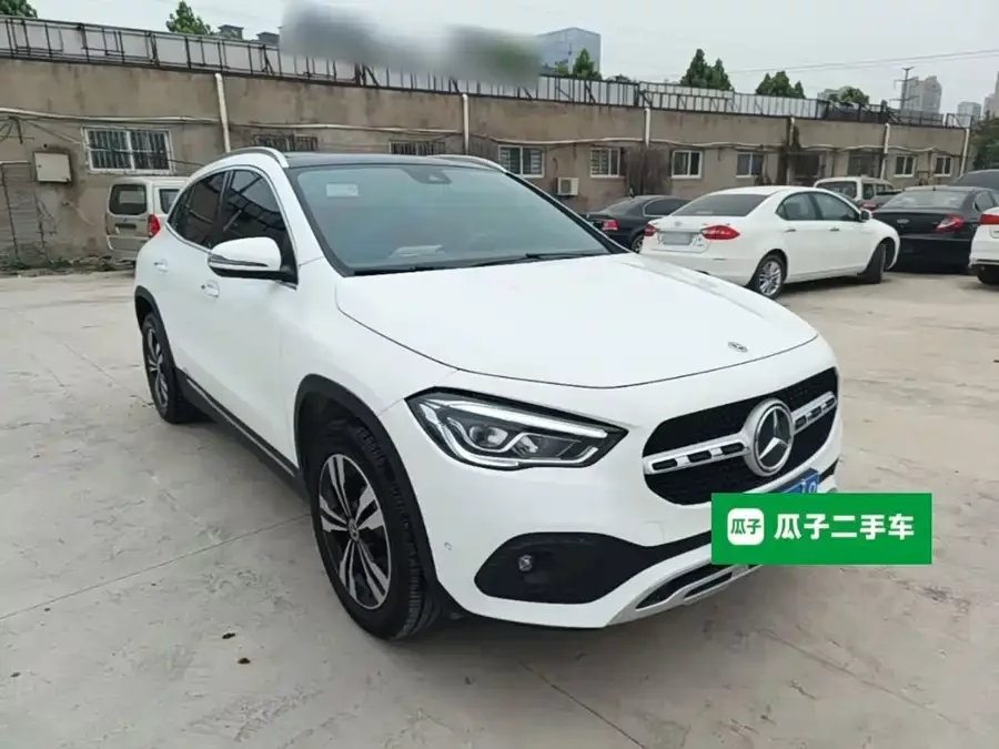 Mercedes Benz GLA