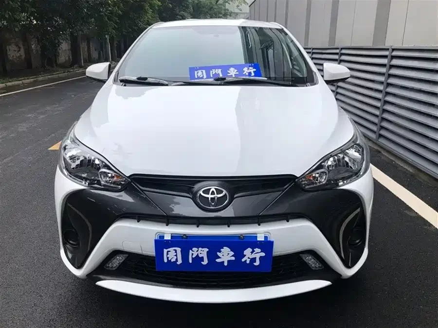 Toyota YARiS L