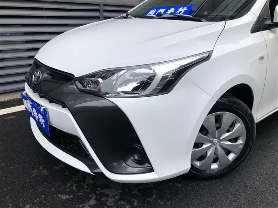 Toyota YARiS L