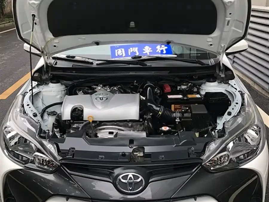 Toyota YARiS L