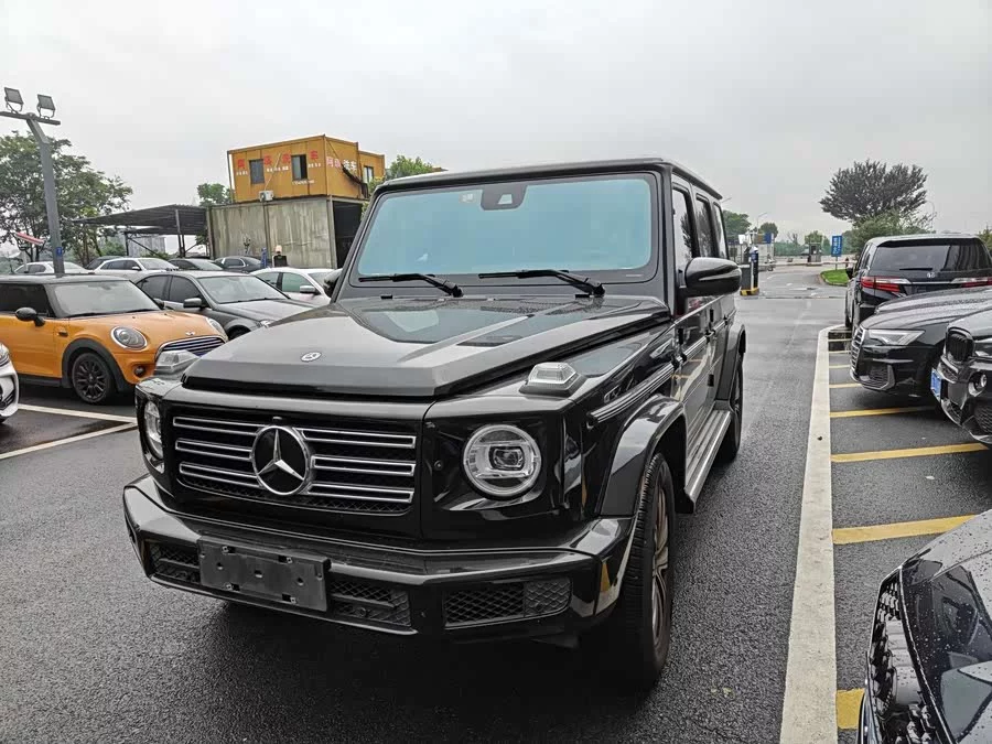 Mercedes Benz G-rated