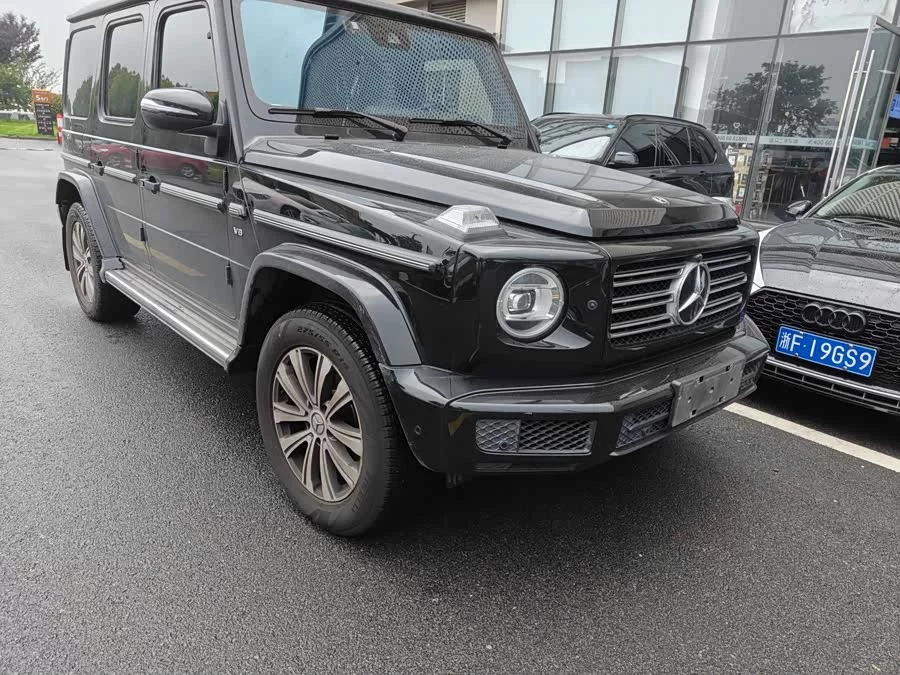 Mercedes Benz G-rated