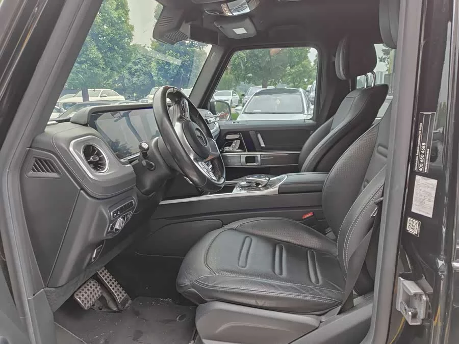 Mercedes Benz G-rated