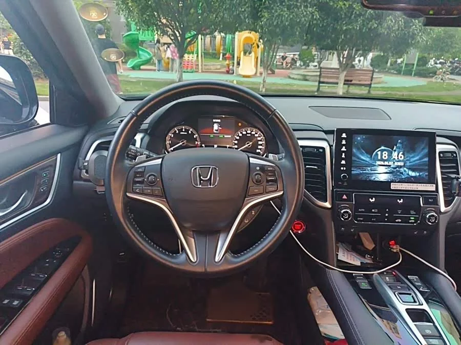 Honda UR-V