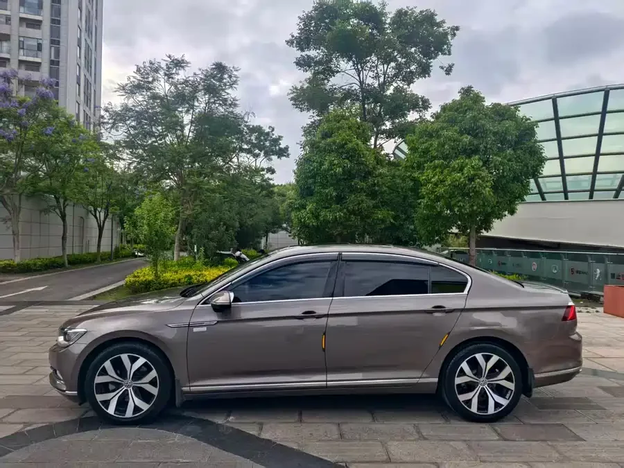 Volkswagen Magotan