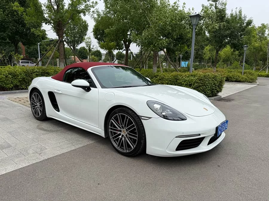 Porsche 718