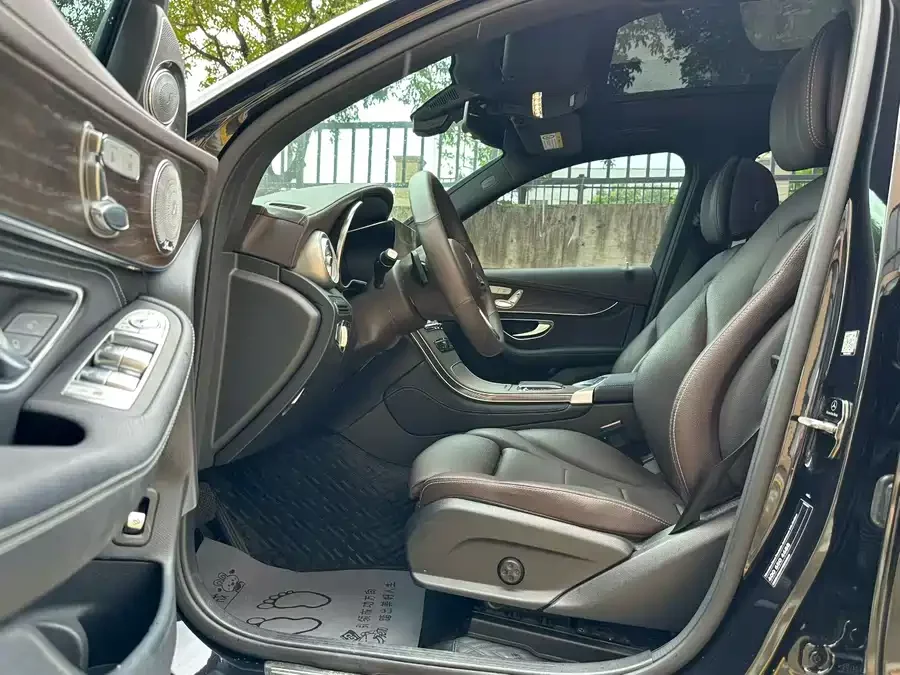 Mercedes Benz GLC