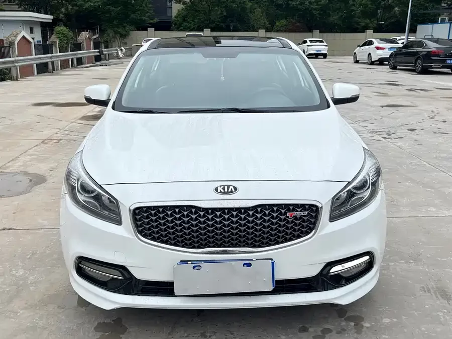 Kia K4