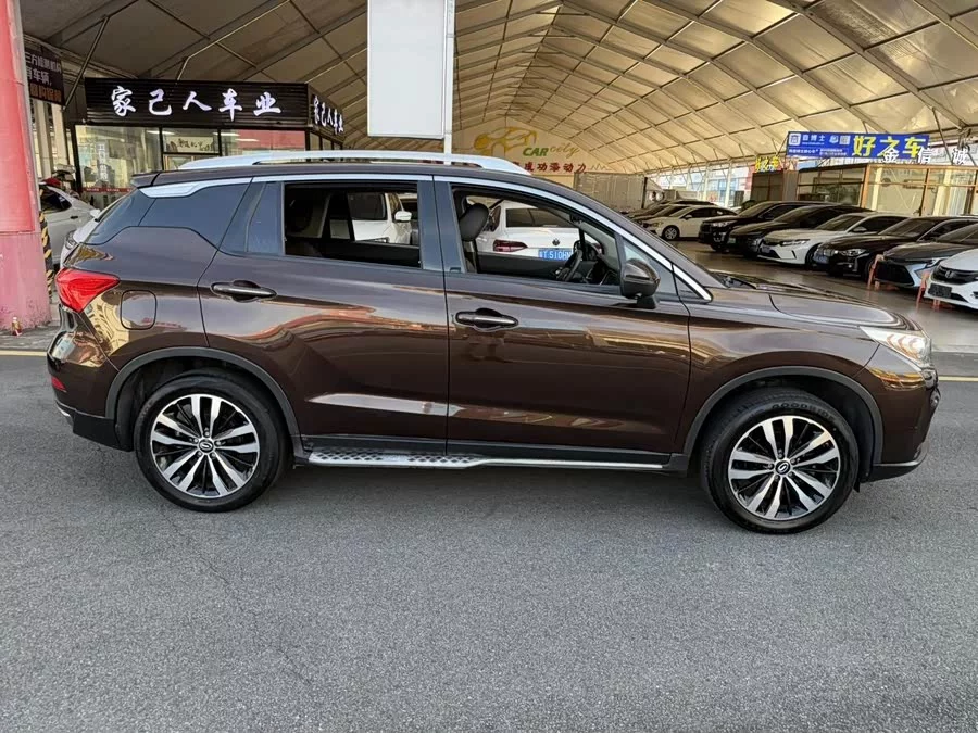 GAC Trumpchi GS4