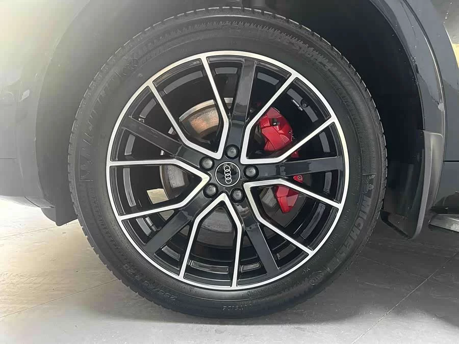 Audi Q5L Sportback