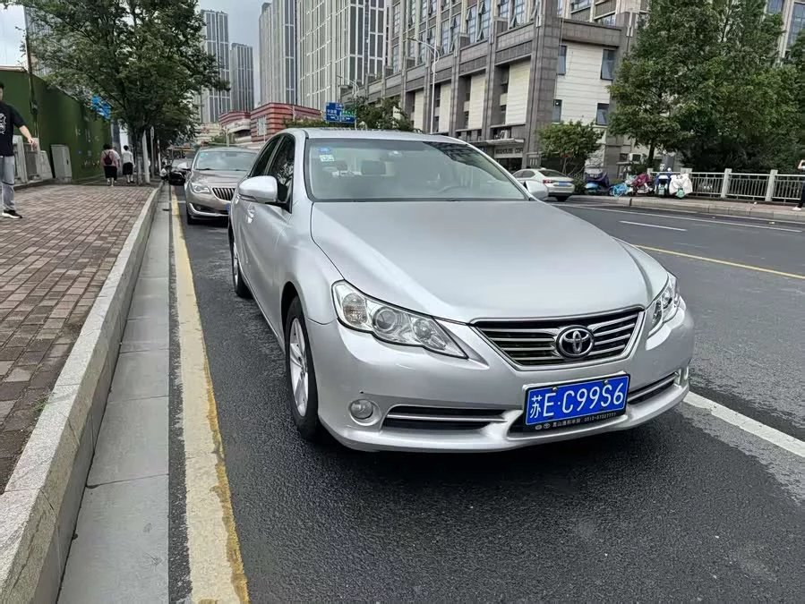 Toyota Reiz
