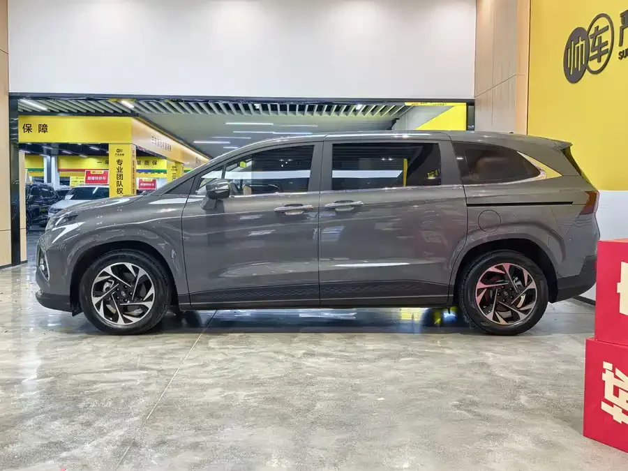 Hyundai Custo