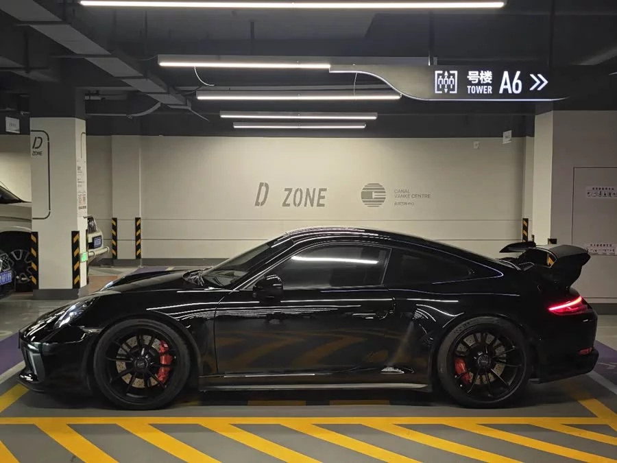 Porsche 911