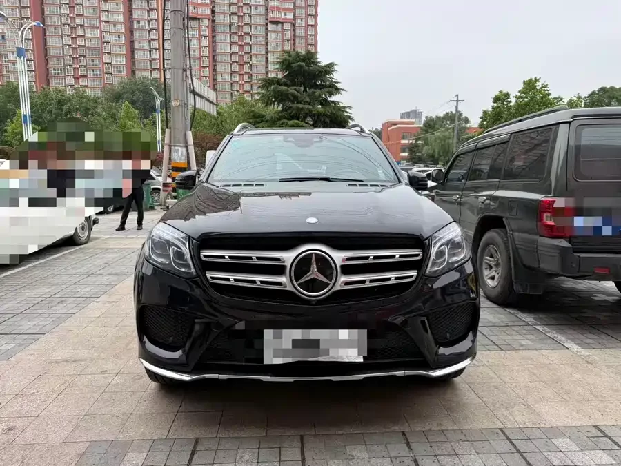 Mercedes Benz GLS